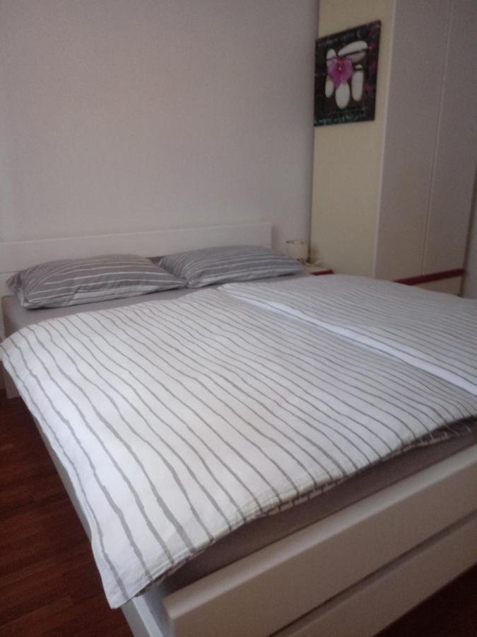 V Klancu Apartman Dekani Kültér fotó